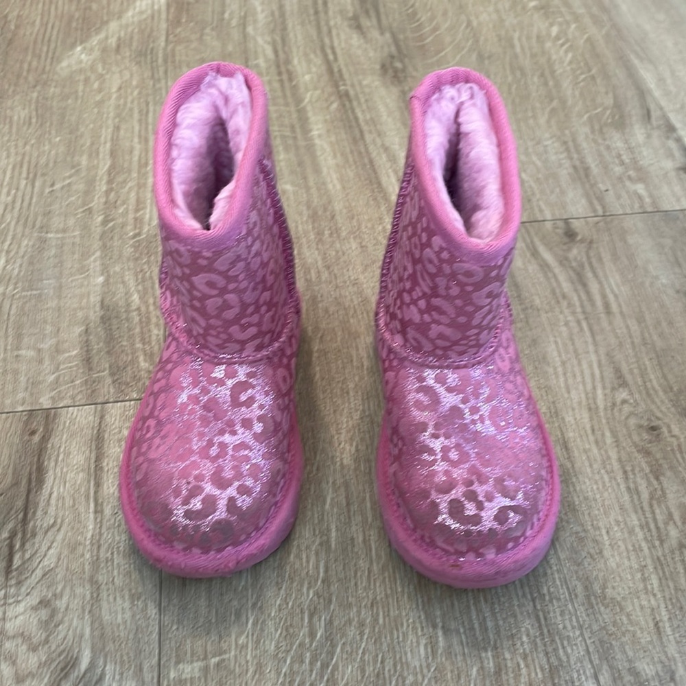 UGG Pink Glitter Leopard Boots Size 9 toddler